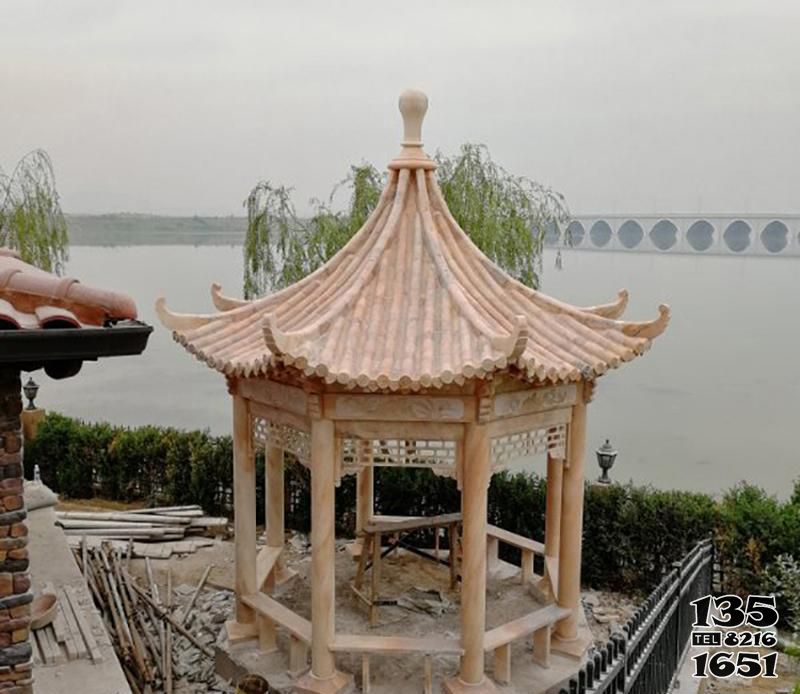 涼亭雕塑-湖邊景觀擺放晚霞紅六角休閑涼亭雕塑 涼亭雕塑-湖邊景觀擺放晚霞紅六角休閑涼亭雕塑高清圖片