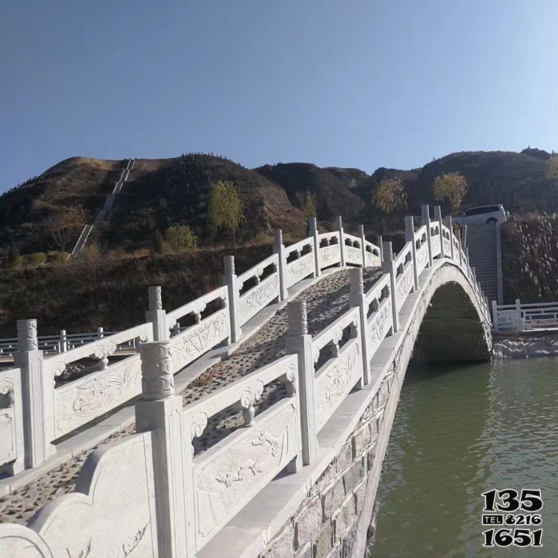 石橋雕塑-景區漢白玉石拱橋鏤空欄桿雕塑 石橋雕塑-景區漢白玉石拱橋鏤空欄桿雕塑高清圖片