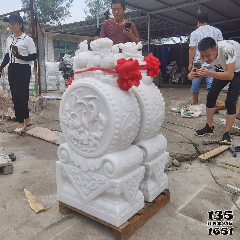 抱鼓石門(mén)墩雕塑-漢白玉門(mén)墩抱鼓石門(mén)口擺放石門(mén)鼓石 抱鼓石門(mén)墩雕塑-漢白玉門(mén)墩抱鼓石門(mén)口擺放石門(mén)鼓石高清圖片