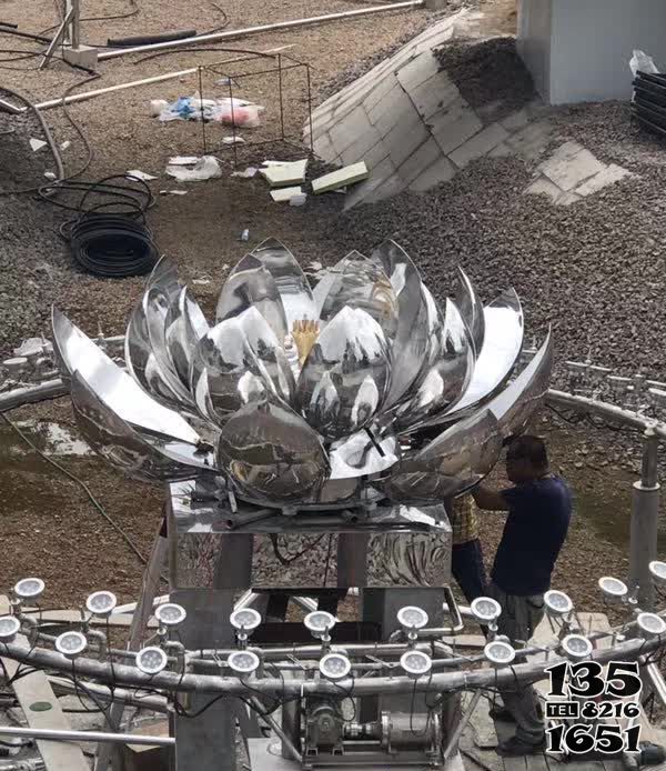 荷花雕塑-池塘創意不銹鋼鍛造荷花景觀雕塑 荷花雕塑-池塘創意不銹鋼鍛造荷花景觀雕塑高清圖片