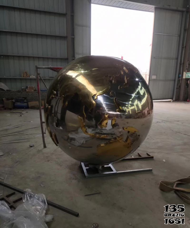 地球儀雕塑-室內不銹鋼球鏡面地球儀雕塑 地球儀雕塑-室內不銹鋼球鏡面地球儀雕塑高清圖片