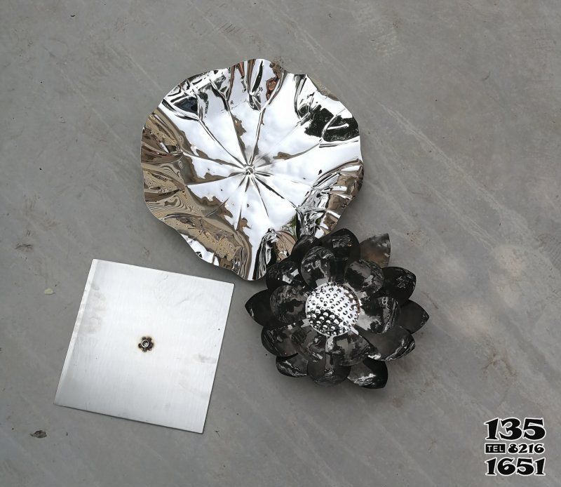 荷花雕塑-室內(nèi)創(chuàng)意不銹鋼裝飾品美陳擺件 荷花雕塑-室內(nèi)創(chuàng)意不銹鋼裝飾品美陳擺件高清圖片