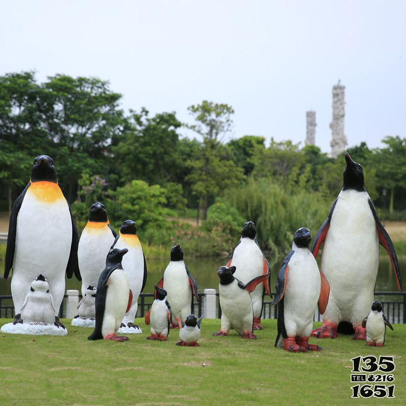 企鵝雕塑-庭院酒店流水仿真動物玻璃鋼企鵝雕塑 企鵝雕塑-庭院酒店流水仿真動物玻璃鋼企鵝雕塑高清圖片