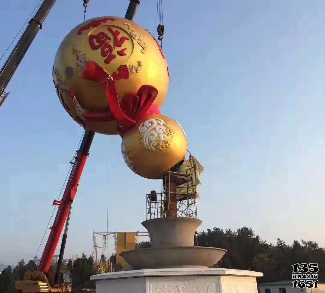 葫蘆雕塑-廣場創意不銹鋼倒掛葫蘆雕塑 葫蘆雕塑-廣場創意不銹鋼倒掛葫蘆雕塑高清圖片