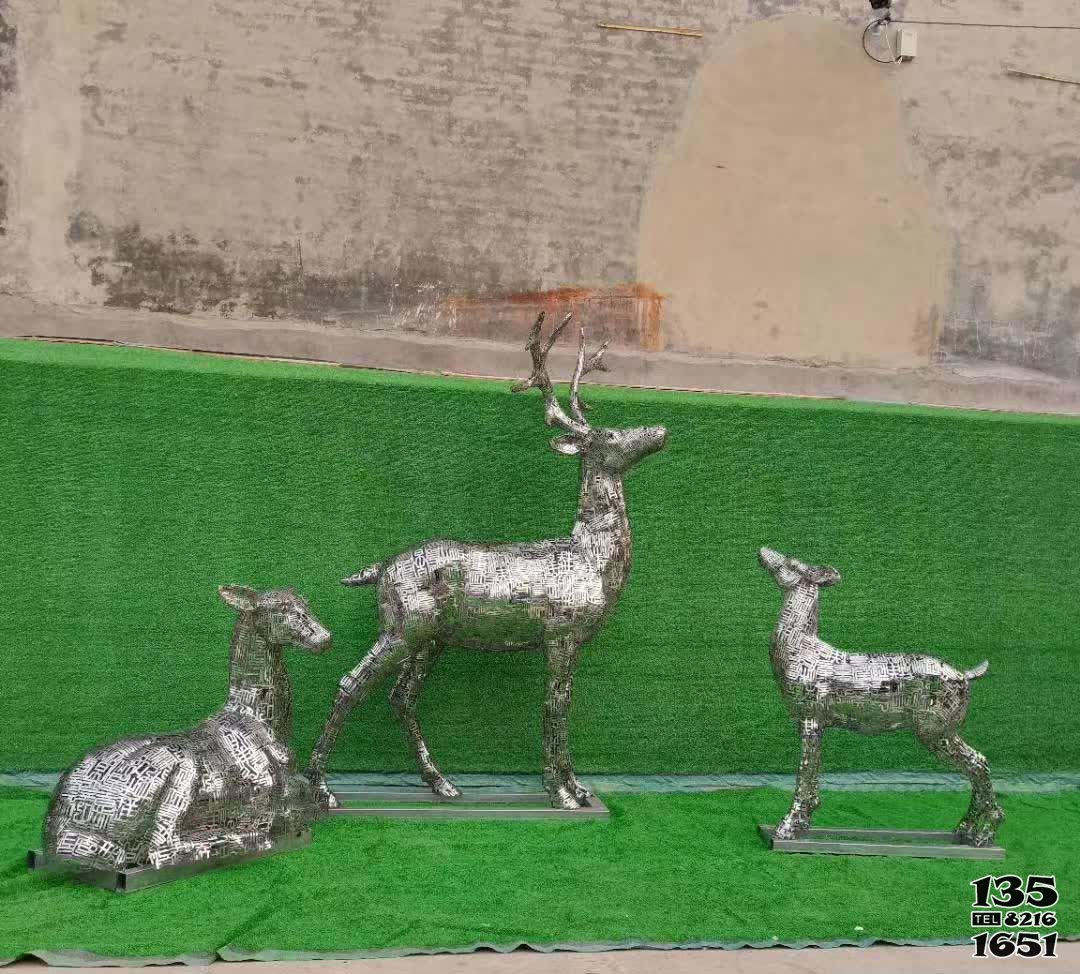 鹿雕塑-不銹鋼一家三口戶外園林景觀鹿雕塑 鹿雕塑-不銹鋼一家三口戶外園林景觀鹿雕塑高清圖片