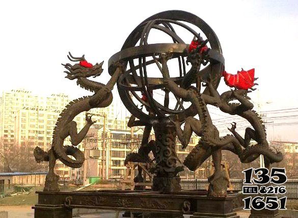 龍雕塑-景區(qū)創(chuàng)意不銹鋼仿銅戲珠龍雕塑 龍雕塑-景區(qū)創(chuàng)意不銹鋼仿銅戲珠龍雕塑高清圖片