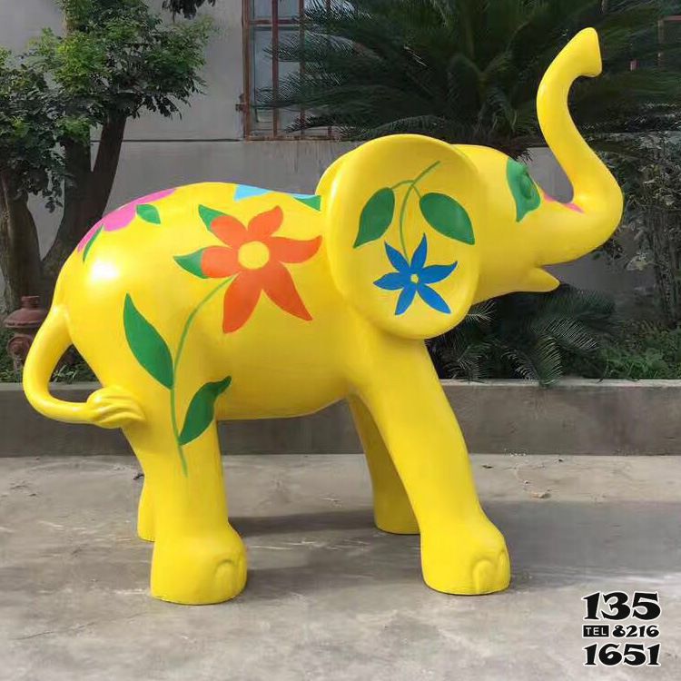 大象雕塑-戶外公園玻璃鋼彩繪卡通黃色大象雕塑 大象雕塑-戶外公園玻璃鋼彩繪卡通黃色大象雕塑高清圖片