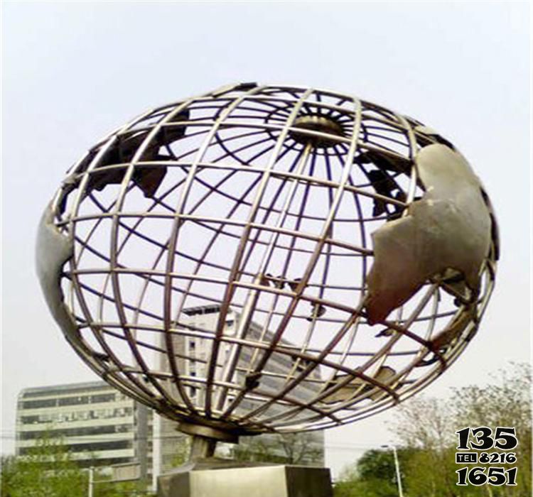 地球儀雕塑-公園廣場創意不銹鋼創意鏤空大型仿真地球儀雕塑 地球儀雕塑-公園廣場創意不銹鋼創意鏤空大型仿真地球儀雕塑高清圖片