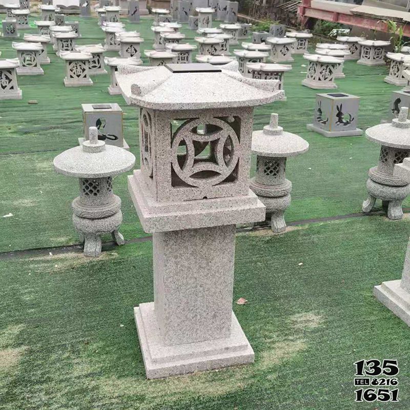 燈籠雕塑-大理石鏤空雕刻太陽能石燈庭院草坪裝飾落地石燈籠 燈籠雕塑-大理石鏤空雕刻太陽能石燈庭院草坪裝飾落地石燈籠高清圖片