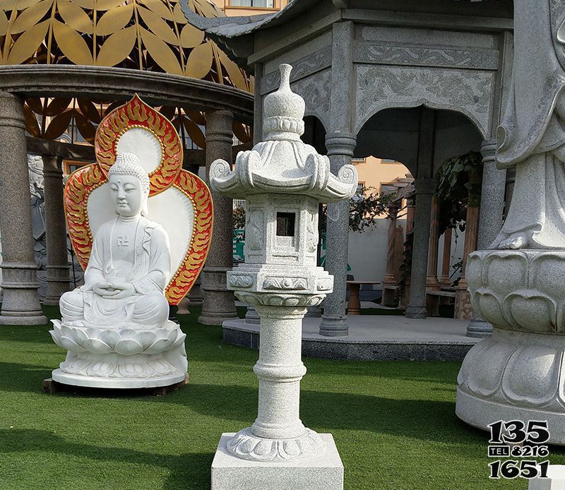 燈籠雕塑-大理石石燈籠寺廟門口擺件石雕 燈籠雕塑-大理石石燈籠寺廟門口擺件石雕高清圖片