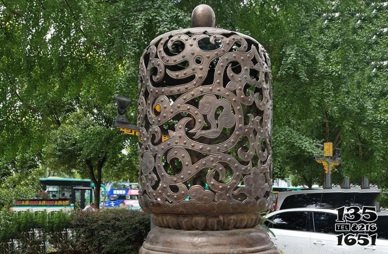 燈籠雕塑-公園廣場擺放鑄造鏤空燈籠黃銅雕塑擺件 燈籠雕塑-公園廣場擺放鑄造鏤空燈籠黃銅雕塑擺件高清圖片