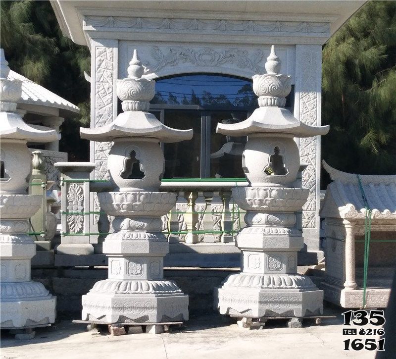燈籠雕塑-寺院景觀擺放落地仿古漢白玉石燈籠擺件 燈籠雕塑-寺院景觀擺放落地仿古漢白玉石燈籠擺件高清圖片