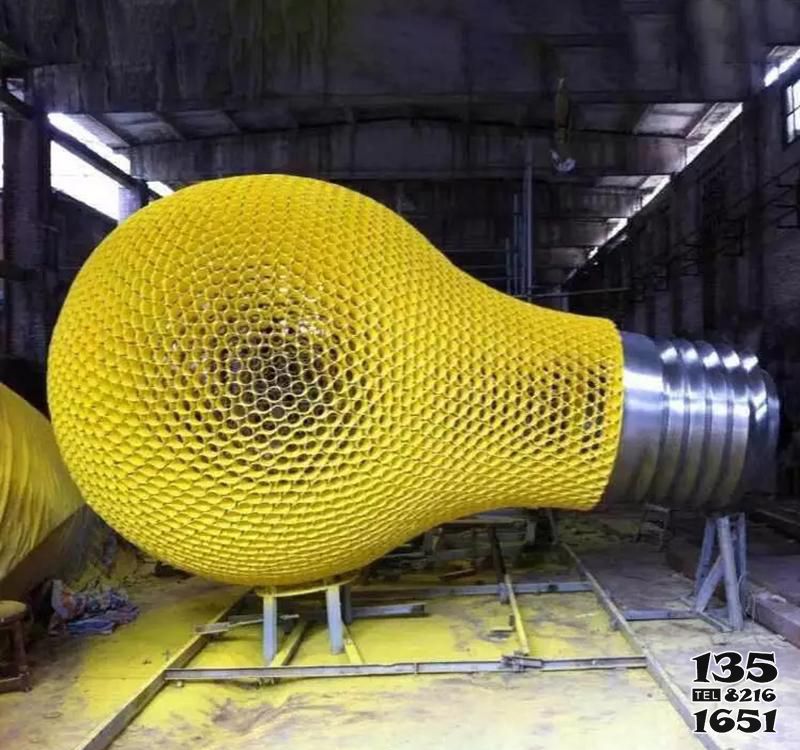 燈泡雕塑-廠房大型不銹鋼噴漆燈泡雕塑 燈泡雕塑-廠房大型不銹鋼噴漆燈泡雕塑高清圖片