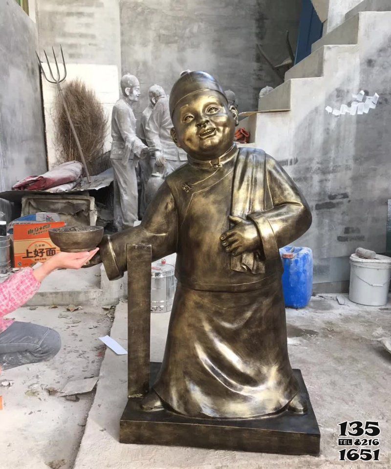 店小二雕塑-游樂場卡通迎客人店小二玻璃鋼仿銅雕塑 店小二雕塑-游樂場卡通迎客人店小二玻璃鋼仿銅雕塑