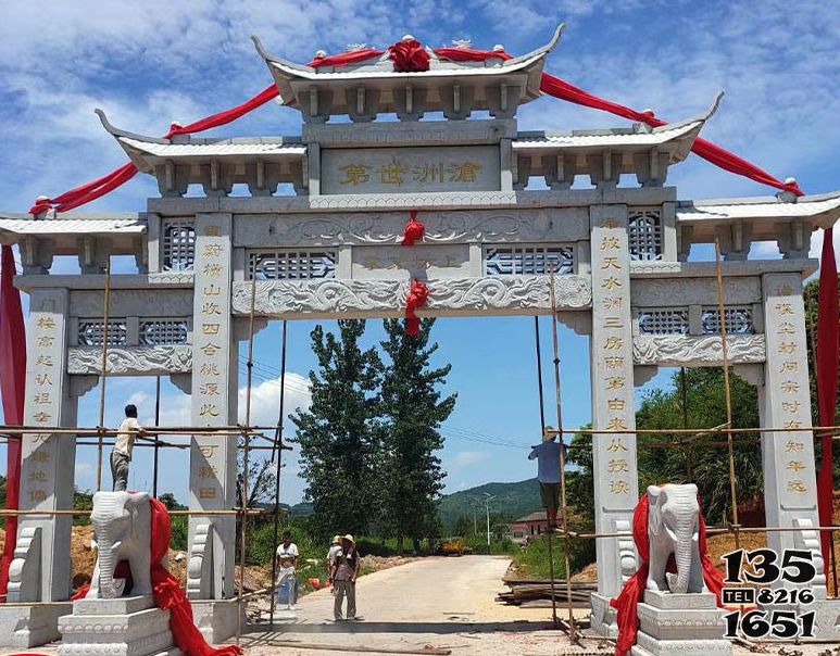 牌坊雕塑-村莊三門簡(jiǎn)約花崗巖浮雕牌坊雕塑 牌坊雕塑-村莊三門簡(jiǎn)約花崗巖浮雕牌坊雕塑高清圖片