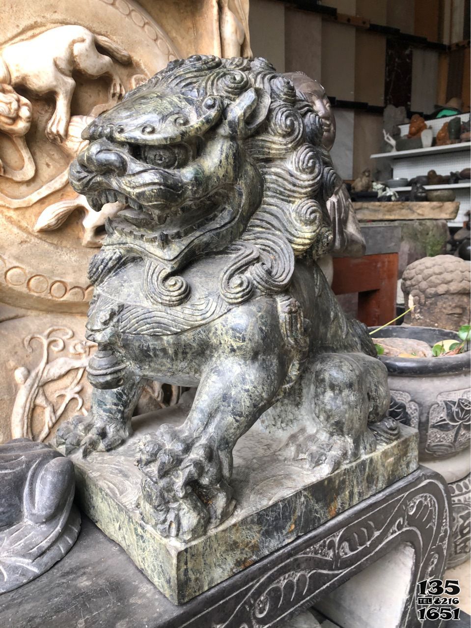 麒麟雕塑-庭院創(chuàng)意青石仿古做舊麒麟雕塑 麒麟雕塑-庭院創(chuàng)意青石仿古做舊麒麟雕塑高清圖片