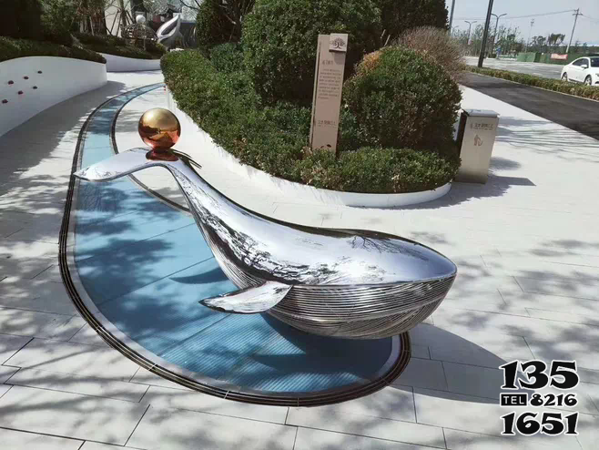 海豚雕塑-公園街道創意不銹鋼水中游泳的海豚雕塑 海豚雕塑-公園街道創意不銹鋼水中游泳的海豚雕塑高清圖片