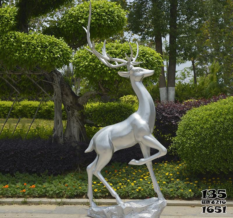 梅花鹿雕塑-公園街道不銹鋼拋光梅花鹿雕塑 梅花鹿雕塑-公園街道不銹鋼拋光梅花鹿雕塑高清圖片