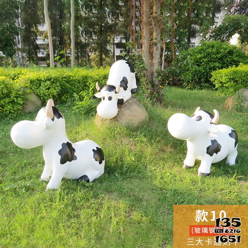 牛雕塑-動物園三只玩耍的卡通牛雕塑 牛雕塑-動物園三只玩耍的卡通牛雕塑高清圖片