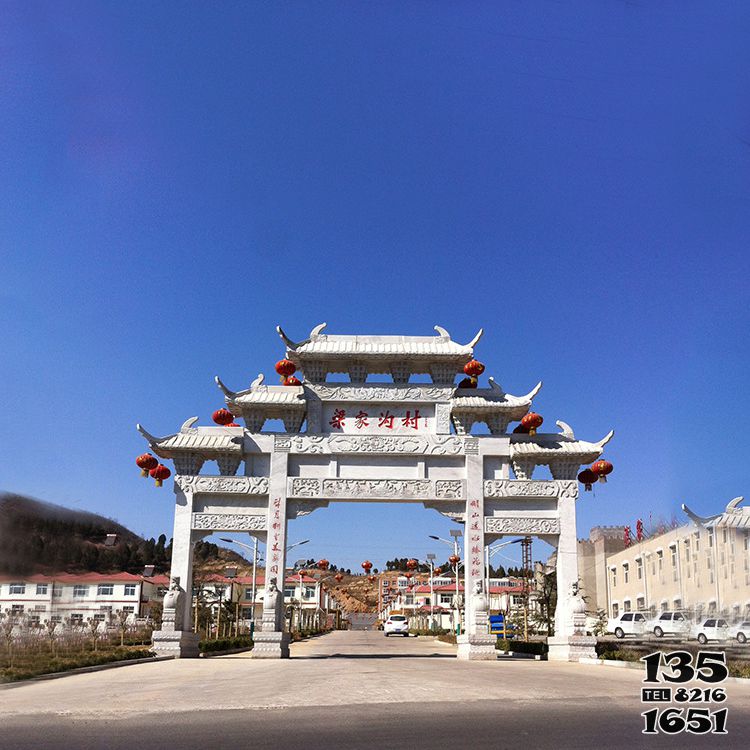 牌坊雕塑-梁家溝村漢白玉三門石雕牌坊 牌坊雕塑-梁家溝村漢白玉三門石雕牌坊高清圖片