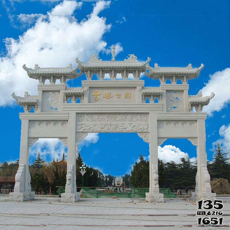 牌坊雕塑-新中式公園漢白玉三門石牌樓牌坊雕塑 牌坊雕塑-新中式公園漢白玉三門石牌樓牌坊雕塑高清圖片