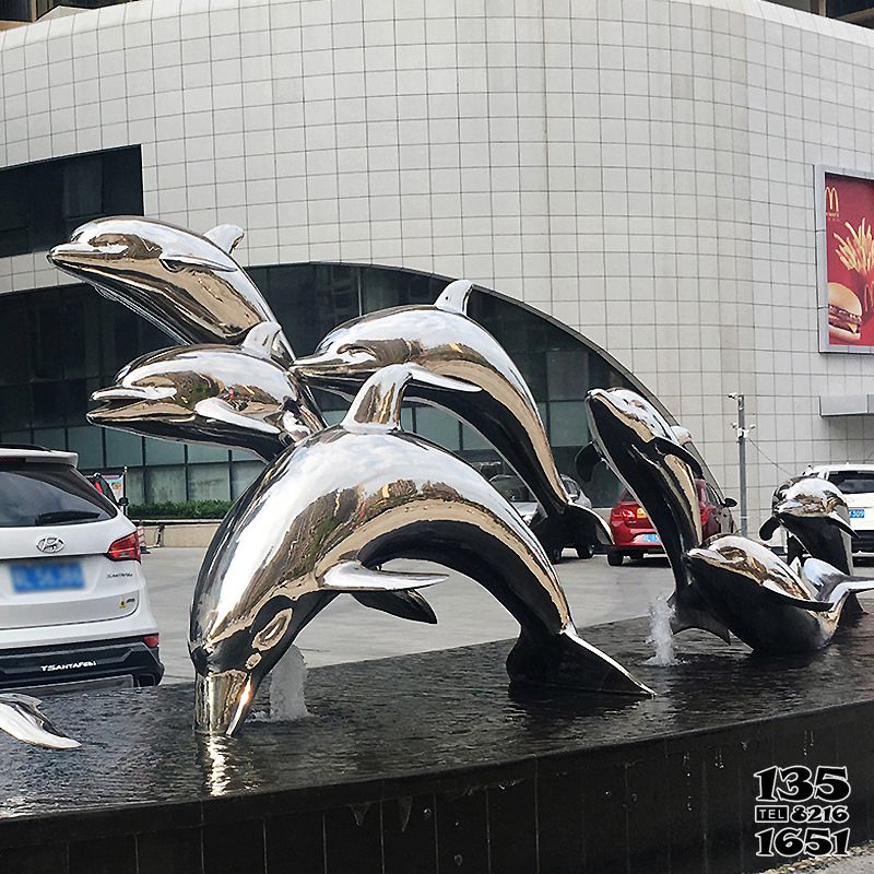 海豚雕塑-酒店門口多只不銹鋼跳躍的海豚雕塑 海豚雕塑-酒店門口多只不銹鋼跳躍的海豚雕塑高清圖片