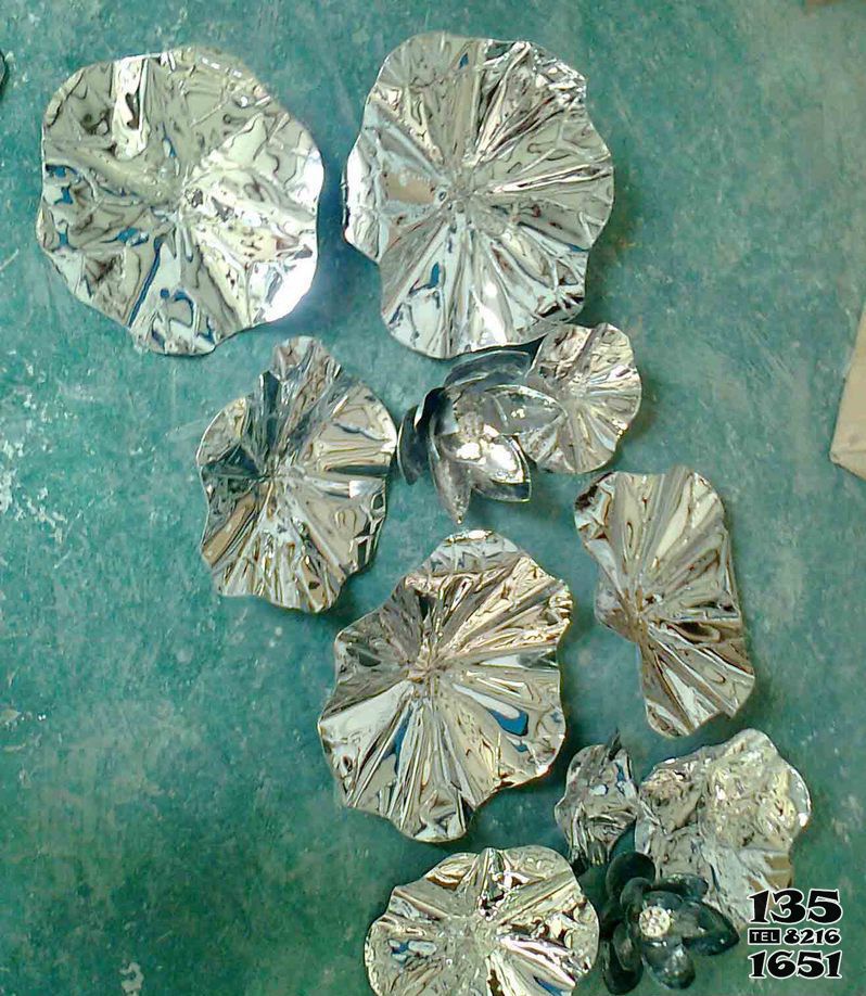 荷葉雕塑-公園戶外廣場不銹鋼鏡面創意抽象工藝裝飾品荷葉雕塑 荷葉雕塑-公園戶外廣場不銹鋼鏡面創意抽象工藝裝飾品荷葉雕塑