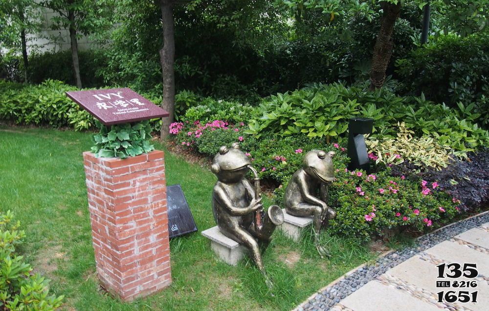 青蛙雕塑-公園不銹鋼兩只青蛙雕塑 青蛙雕塑-公園不銹鋼兩只青蛙雕塑高清圖片