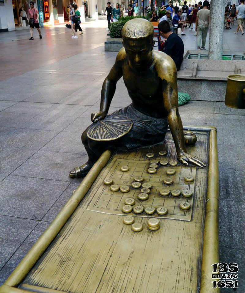 下棋雕塑-下象棋步行街邊小品玻璃鋼仿銅雕塑 下棋雕塑-下象棋步行街邊小品玻璃鋼仿銅雕塑高清圖片