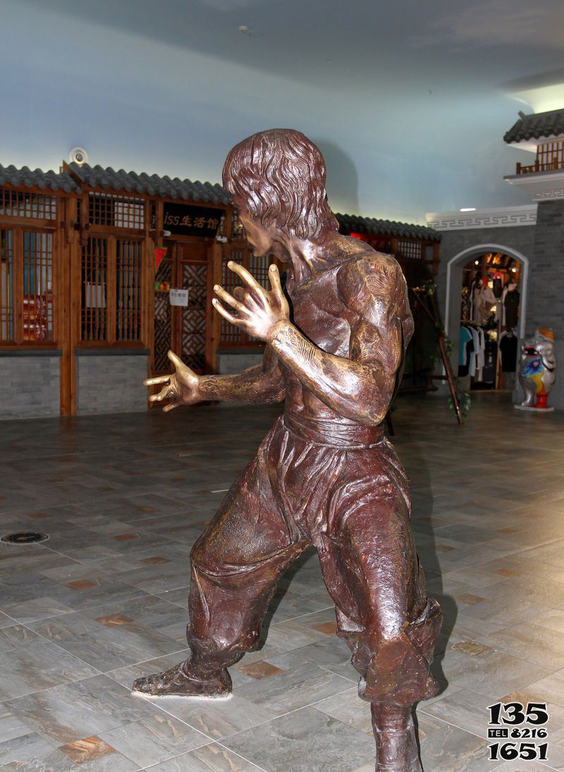 功夫雕塑-公園景點李小龍功夫巨星名人鑄銅雕塑 功夫雕塑-公園景點李小龍功夫巨星名人鑄銅雕塑高清圖片
