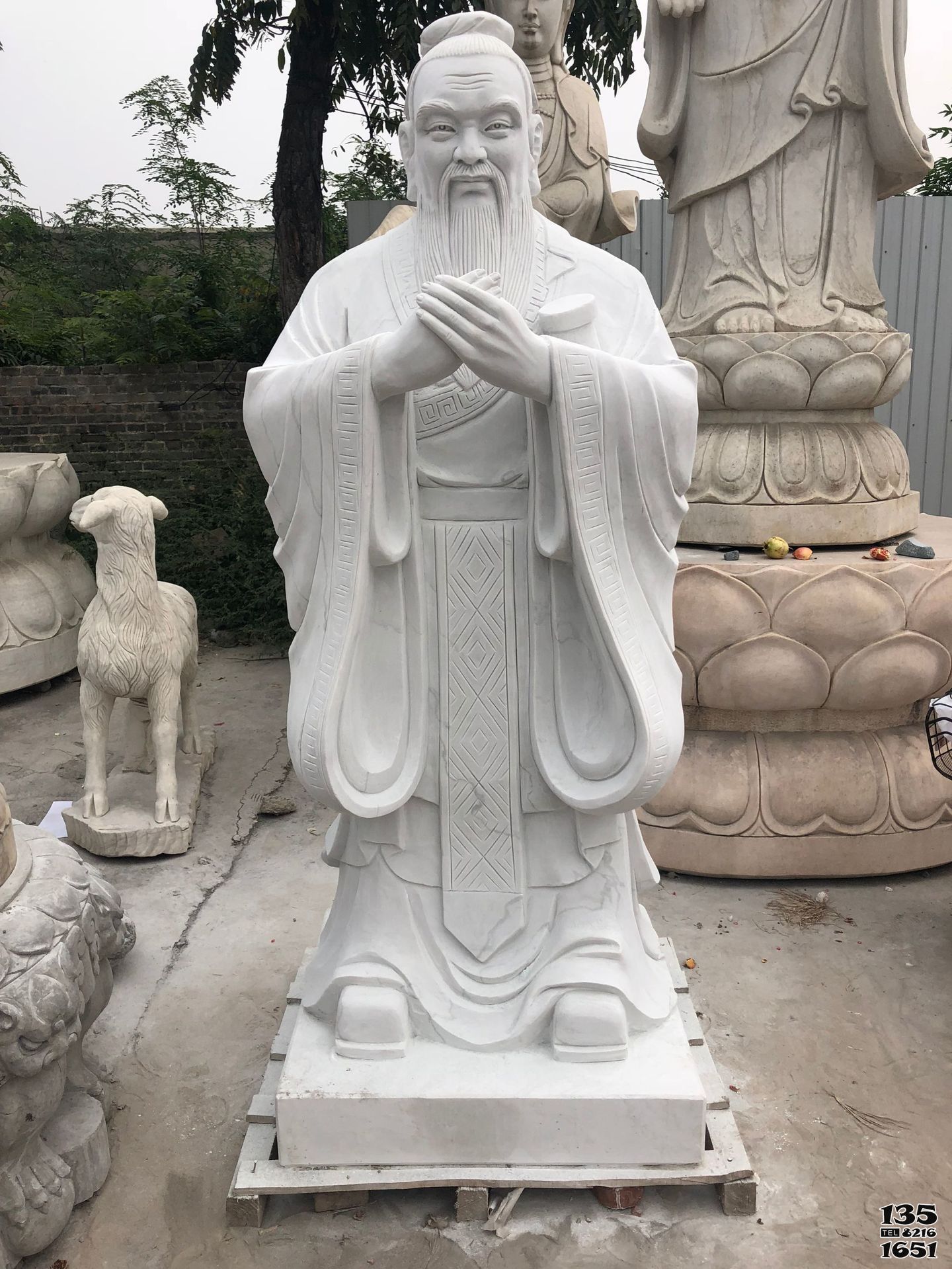 孔子雕塑-大學(xué)萬(wàn)世師表孔子人物大理石雕塑