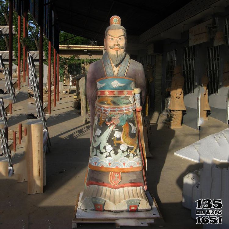 秦始皇雕塑-廣場園林玻璃鋼彩繪秦始皇塑像 秦始皇雕塑-廣場園林玻璃鋼彩繪秦始皇塑像高清圖片