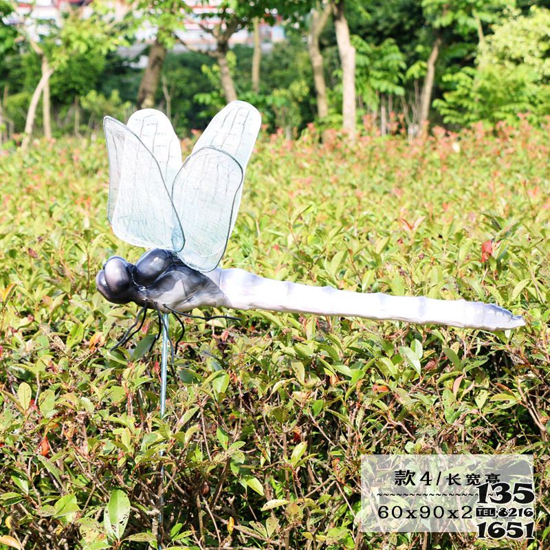 蜻蜓雕塑-園林噴水灰色玻璃鋼蜻蜓雕塑 蜻蜓雕塑-園林噴水灰色玻璃鋼蜻蜓雕塑高清圖片