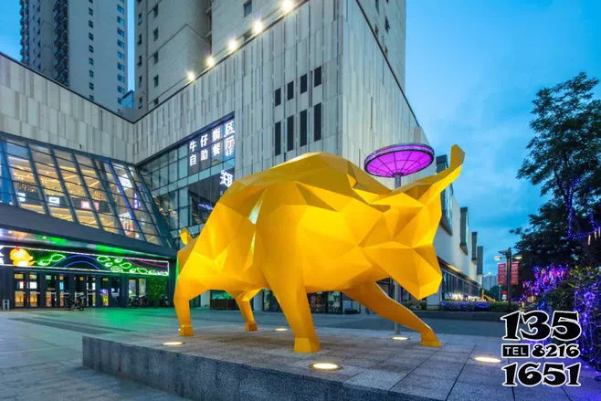 牛雕塑-廣場創意玻璃鋼彩繪牛雕塑 牛雕塑-廣場創意玻璃鋼彩繪牛雕塑高清圖片