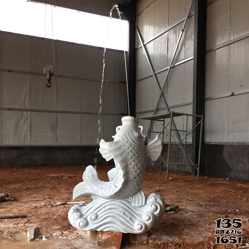 噴水雕塑-庭院景區擺放的鯉魚漢白玉石雕創意噴水雕塑 噴水雕塑-庭院景區擺放的鯉魚漢白玉石雕創意噴水雕塑高清圖片