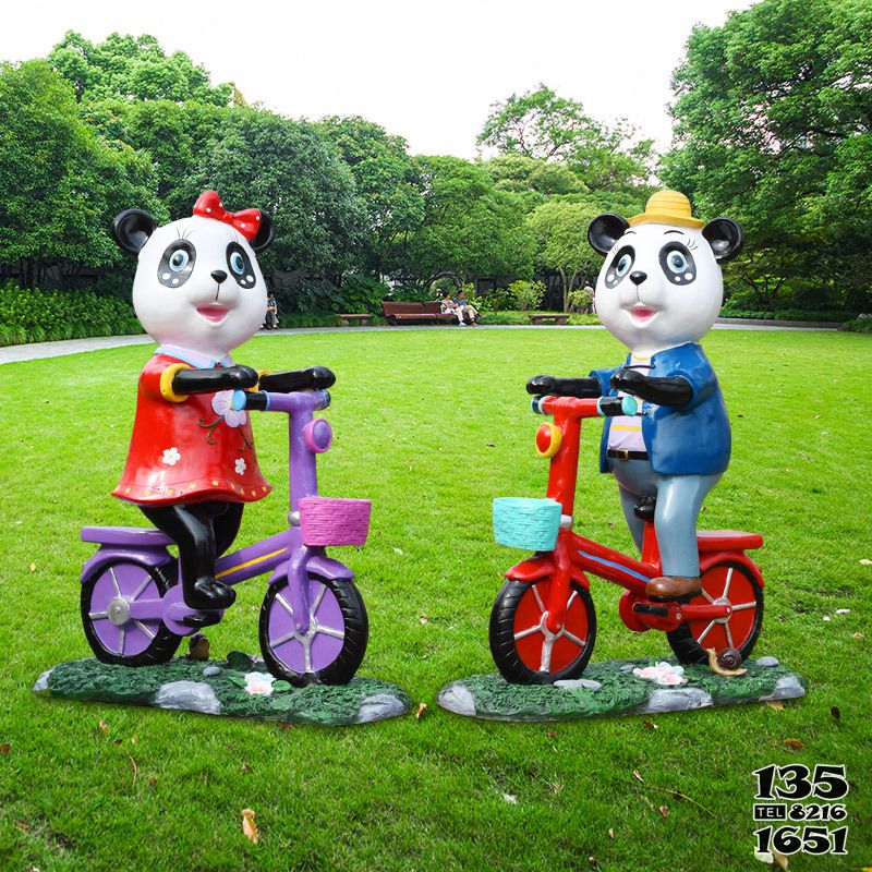 熊貓雕塑-卡通樂園擺放騎車熊貓玻璃鋼雕塑 熊貓雕塑-卡通樂園擺放騎車熊貓玻璃鋼雕塑高清圖片