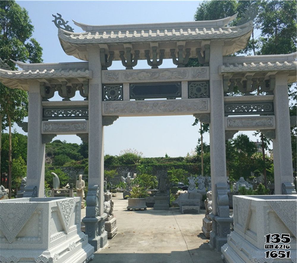 牌坊雕塑-農(nóng)村新款鏤空門牌樓坊雕刻 牌坊雕塑-農(nóng)村新款鏤空門牌樓坊雕刻高清圖片