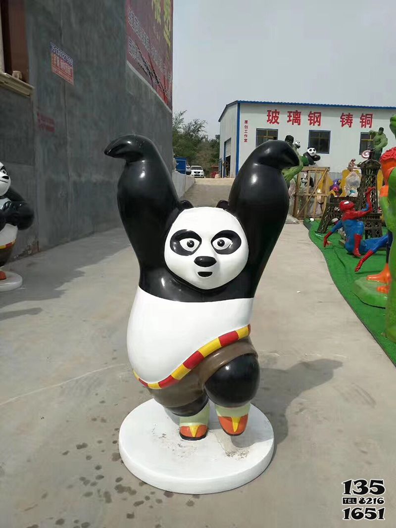 熊貓雕塑-學校幼兒園擺放雙手舉起的玻璃鋼熊貓雕塑 熊貓雕塑-學校幼兒園擺放雙手舉起的玻璃鋼熊貓雕塑高清圖片