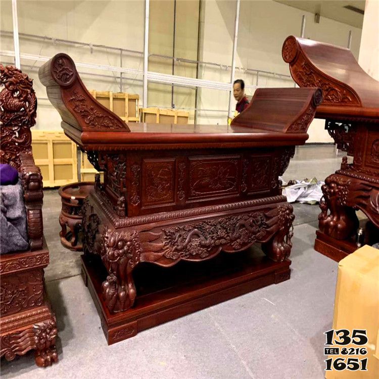 供桌雕塑-景區寺廟木雕供桌元寶桌 供桌雕塑-景區寺廟木雕供桌元寶桌高清圖片