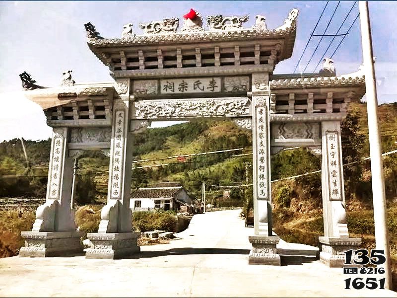 牌坊雕塑-宗祠青石浮雕工藝三門樓牌坊 牌坊雕塑-宗祠青石浮雕工藝三門樓牌坊高清圖片