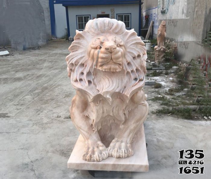 獅子雕塑-庭院大型仿真晚霞紅石雕獅子雕塑 獅子雕塑-庭院大型仿真晚霞紅石雕獅子雕塑高清圖片