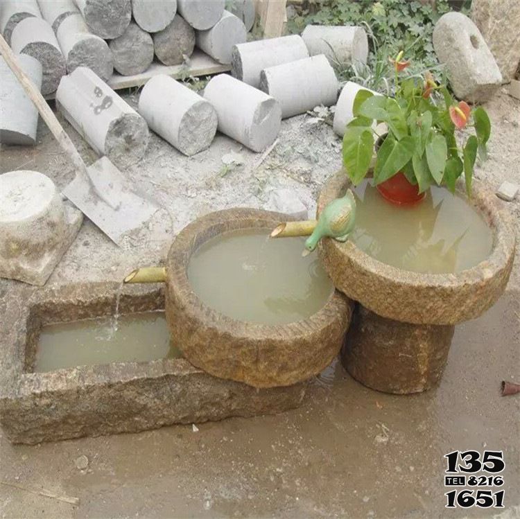 石槽雕塑-農(nóng)村村院擺放老舊石槽石盆流水魚(yú)缸擺件裝飾景觀 石槽雕塑-農(nóng)村村院擺放老舊石槽石盆流水魚(yú)缸擺件裝飾景觀高清圖片