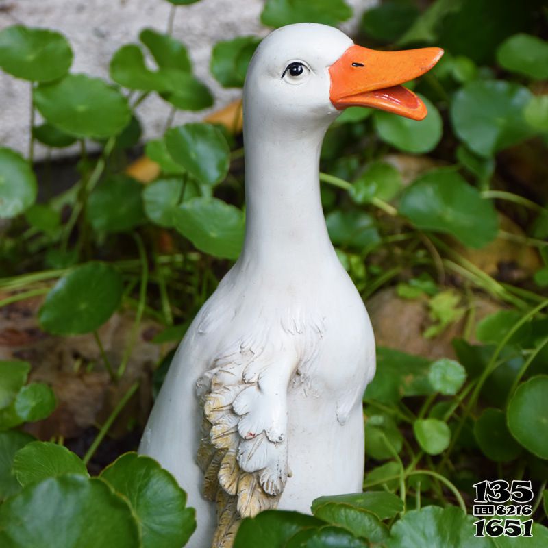 鴨子雕塑-花園玻璃仿真動物要做雕塑 鴨子雕塑-花園玻璃仿真動物要做雕塑高清圖片