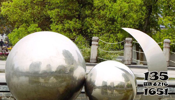 地球儀雕塑-公園不銹鋼兩個仿真地球儀雕塑 地球儀雕塑-公園不銹鋼兩個仿真地球儀雕塑高清圖片