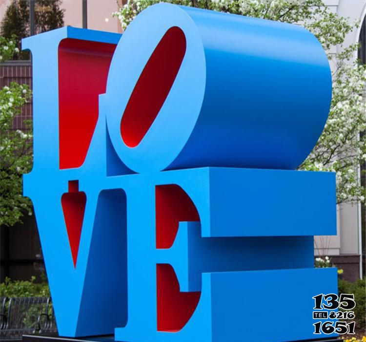 LOVE雕塑-公園里擺放的藍色的不銹鋼創意LOVE雕塑 LOVE雕塑-公園里擺放的藍色的不銹鋼創意LOVE雕塑