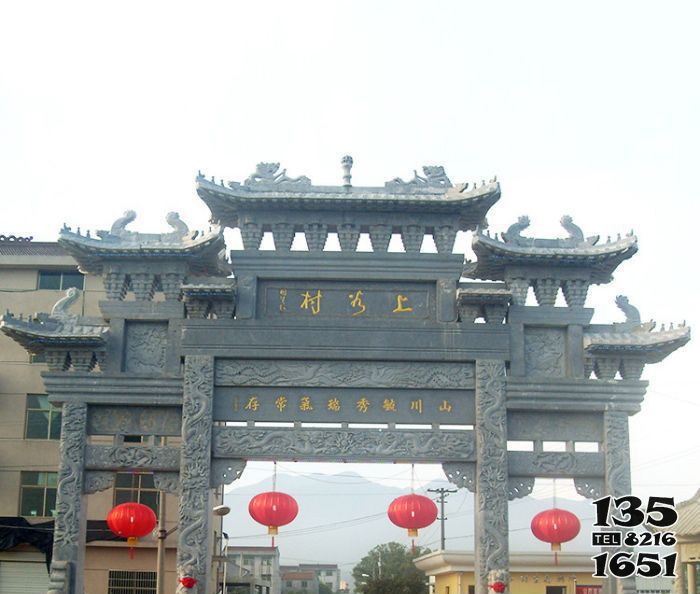 牌坊雕塑-仿古青石三門村口牌樓標志石雕 牌坊雕塑-仿古青石三門村口牌樓標志石雕高清圖片