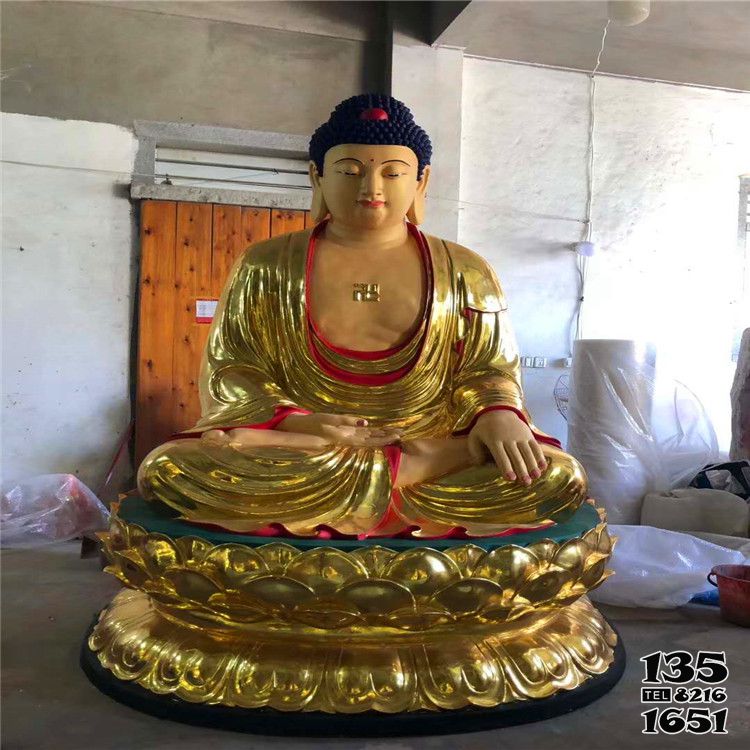 三寶佛雕塑-景區大型純銅打造三寶佛雕塑高清圖片