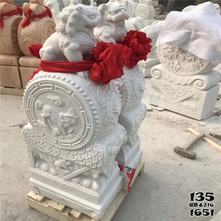 抱鼓石門墩雕塑-抱鼓石一對漢白玉庭院戶外門口仿古門墩 抱鼓石門墩雕塑-抱鼓石一對漢白玉庭院戶外門口仿古門墩高清圖片