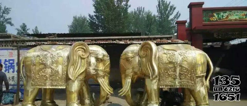 大象雕塑-戶外園林大象不銹鋼噴金烤漆兩只大象雕塑 大象雕塑-戶外園林大象不銹鋼噴金烤漆兩只大象雕塑高清圖片