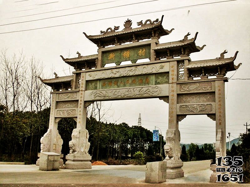 牌坊雕塑-花崗巖村口農村三門樓牌坊石雕 牌坊雕塑-花崗巖村口農村三門樓牌坊石雕高清圖片